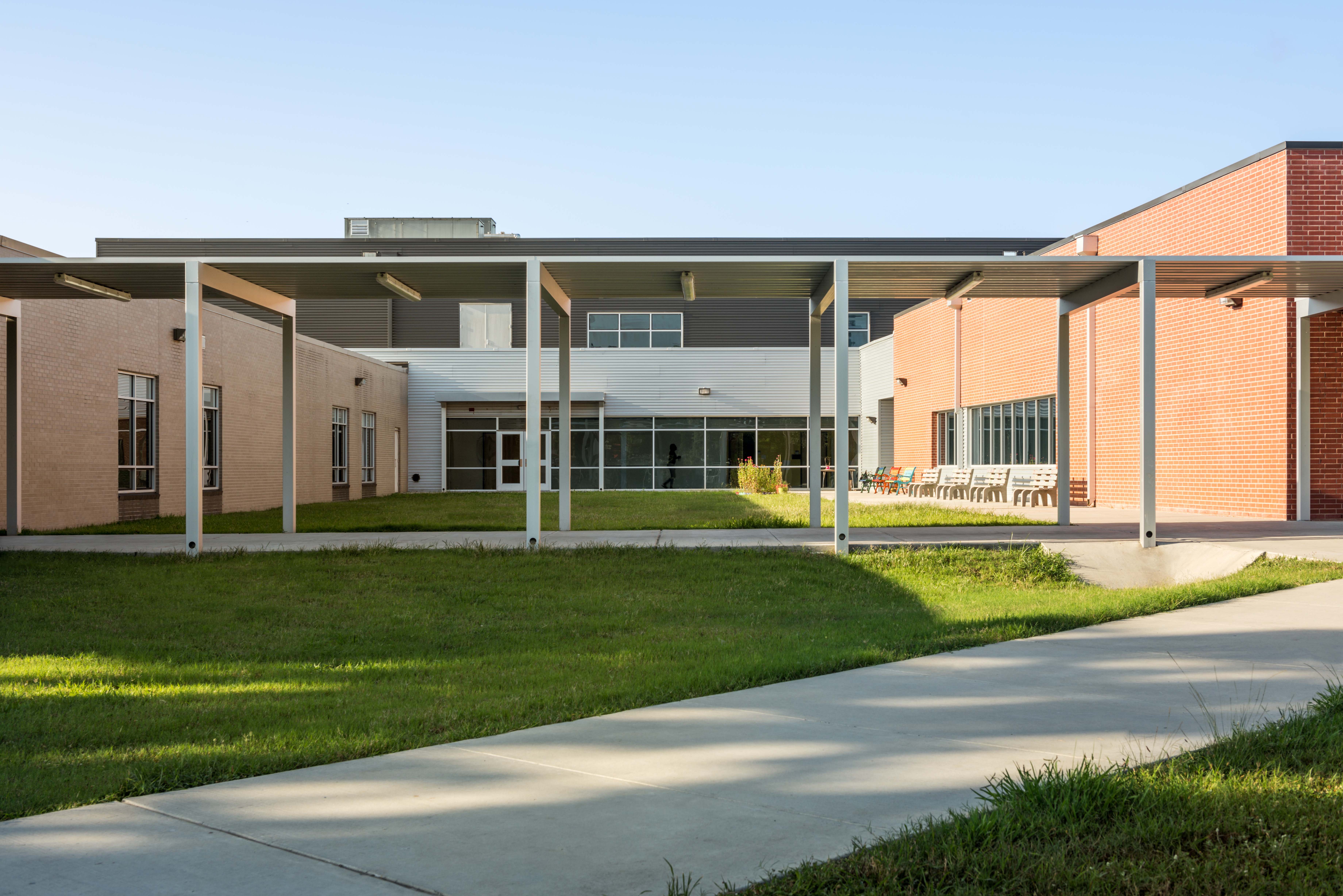 K. Smith Elementary School Phases I-III – BRAVE / Architecture